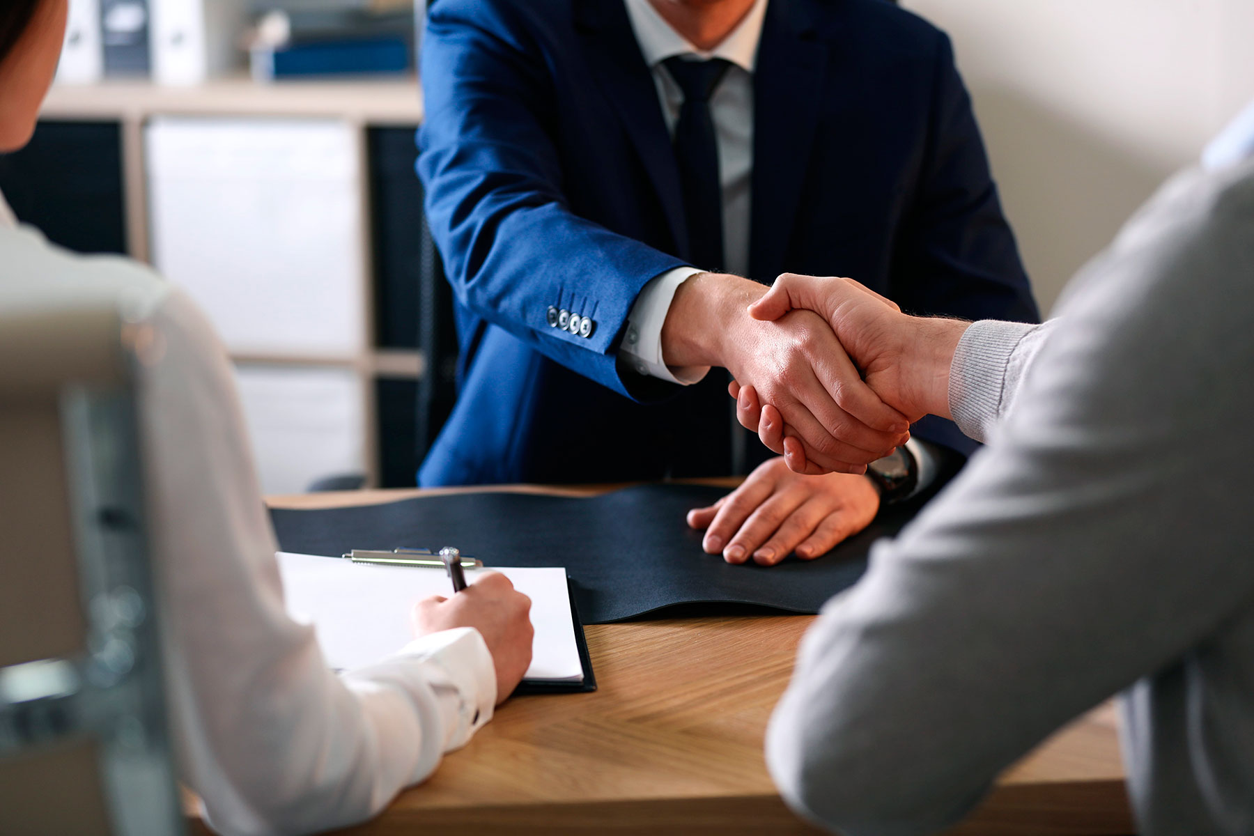 business dispute lawyer